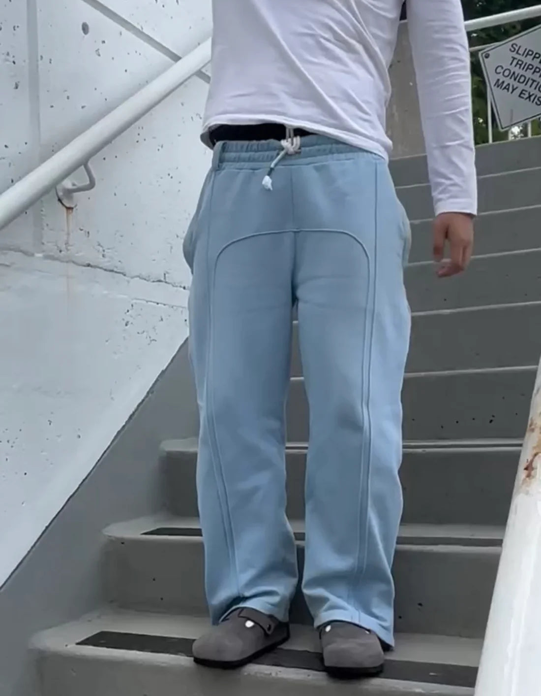 Jogging Oversize Raw Lines