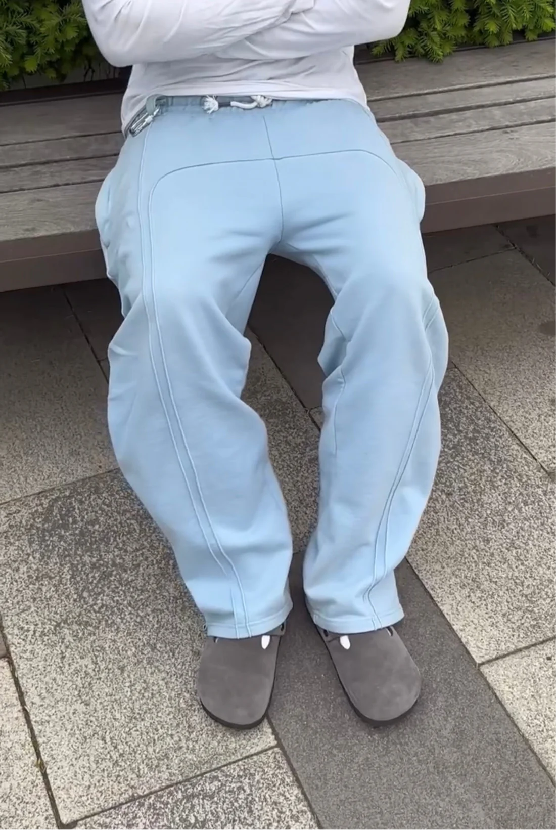 Jogging Oversize Raw Lines